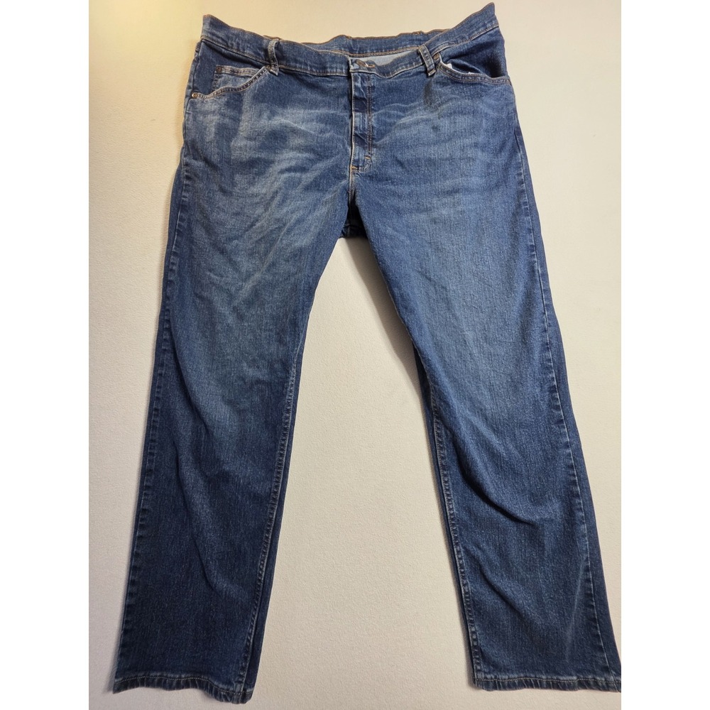 Wrangler Premium Quality Jeans Men's 42x32 Blue Straight Relaxed Fit Denim Pants